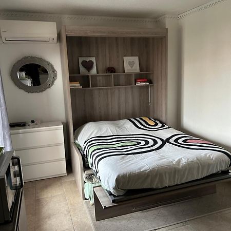 Studio Climatise Proche Port Et Plages 라론드레모레 외부 사진